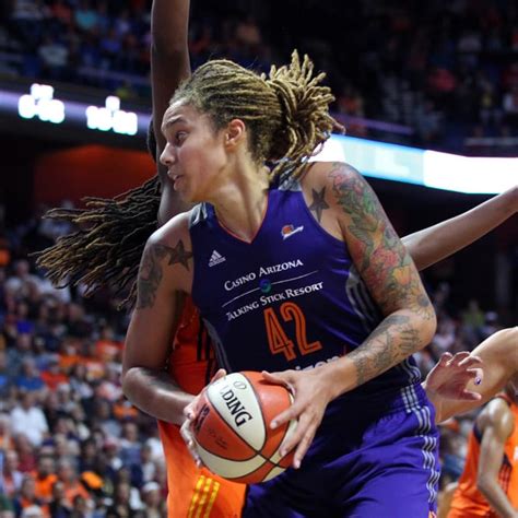 wnba fantasy lineup optimizer.